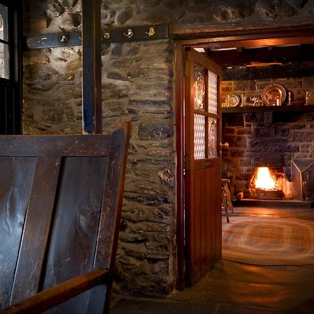 Y Talbot Hotel Tregaron Bagian luar foto