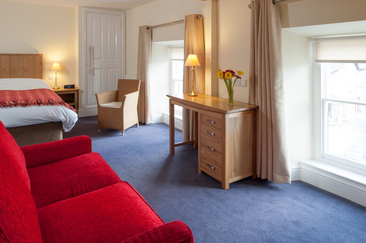 Y Talbot Hotel Tregaron Bagian luar foto